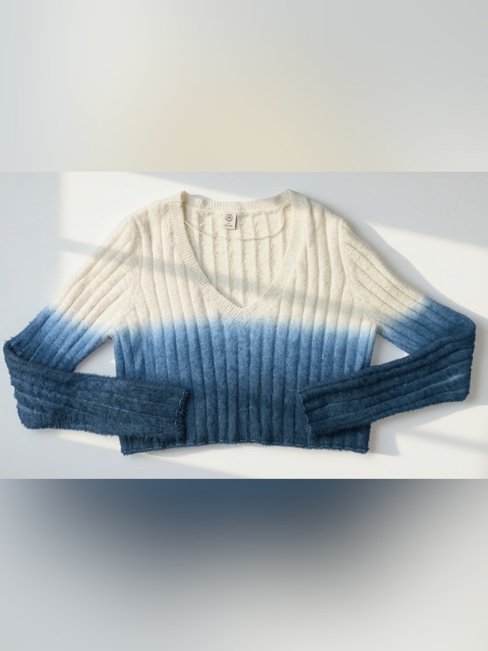Urban Outfitters Blue & Cream Ombré Cable Knit V-Neck Sweater |Large| Coastal